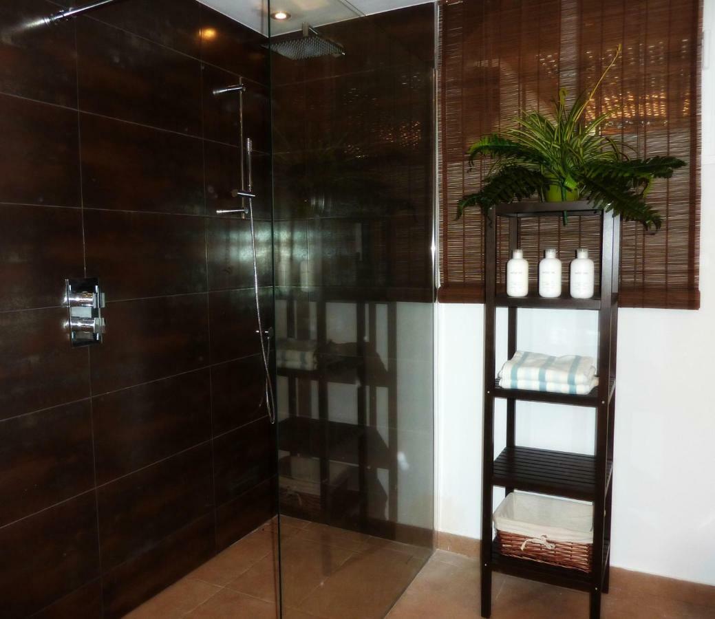Villa Breeze Boutique Guest Rooms, Marbella Sitio de Calahonda Екстер'єр фото