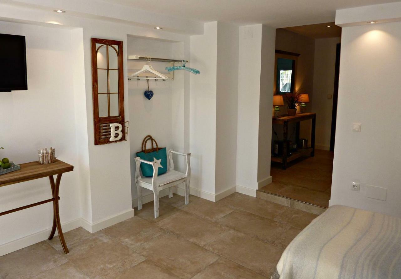Villa Breeze Boutique Guest Rooms, Marbella Sitio de Calahonda Екстер'єр фото