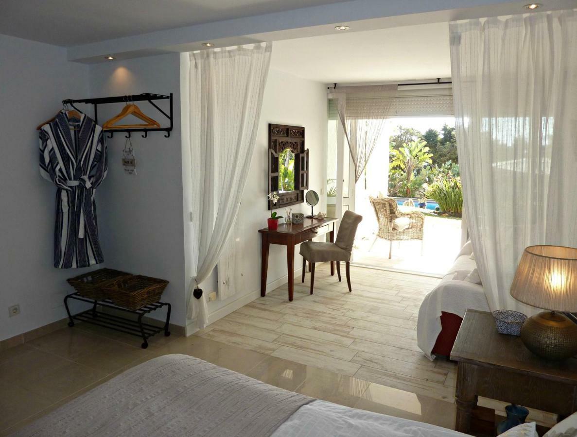 Villa Breeze Boutique Guest Rooms, Marbella Sitio de Calahonda Екстер'єр фото