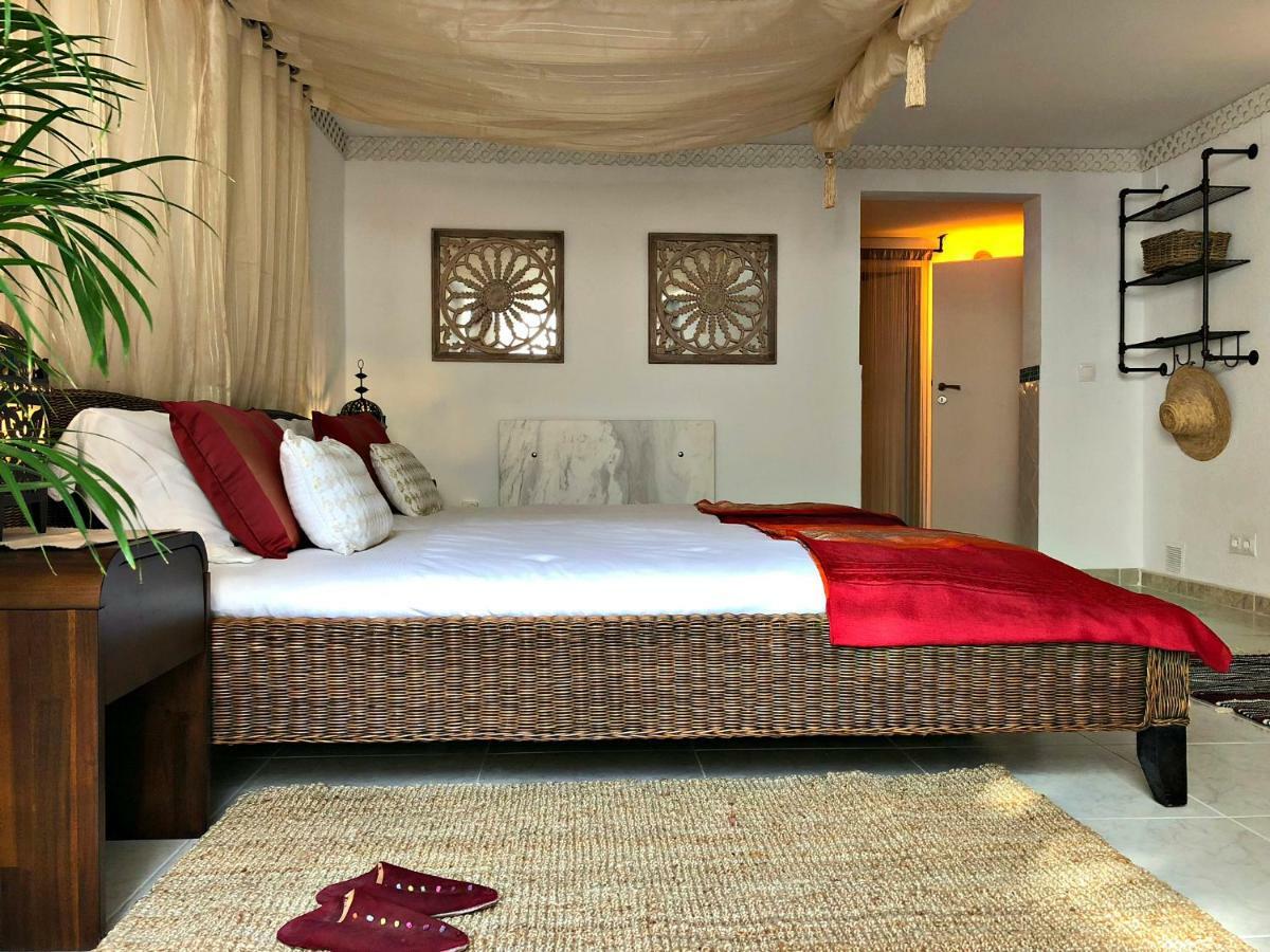 Villa Breeze Boutique Guest Rooms, Marbella Sitio de Calahonda Екстер'єр фото